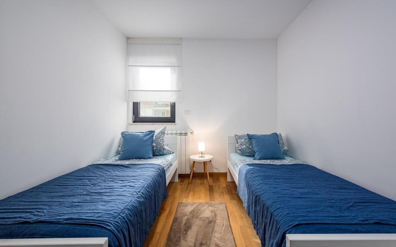 Punta Mary House With Apartment Umag Ngoại thất bức ảnh