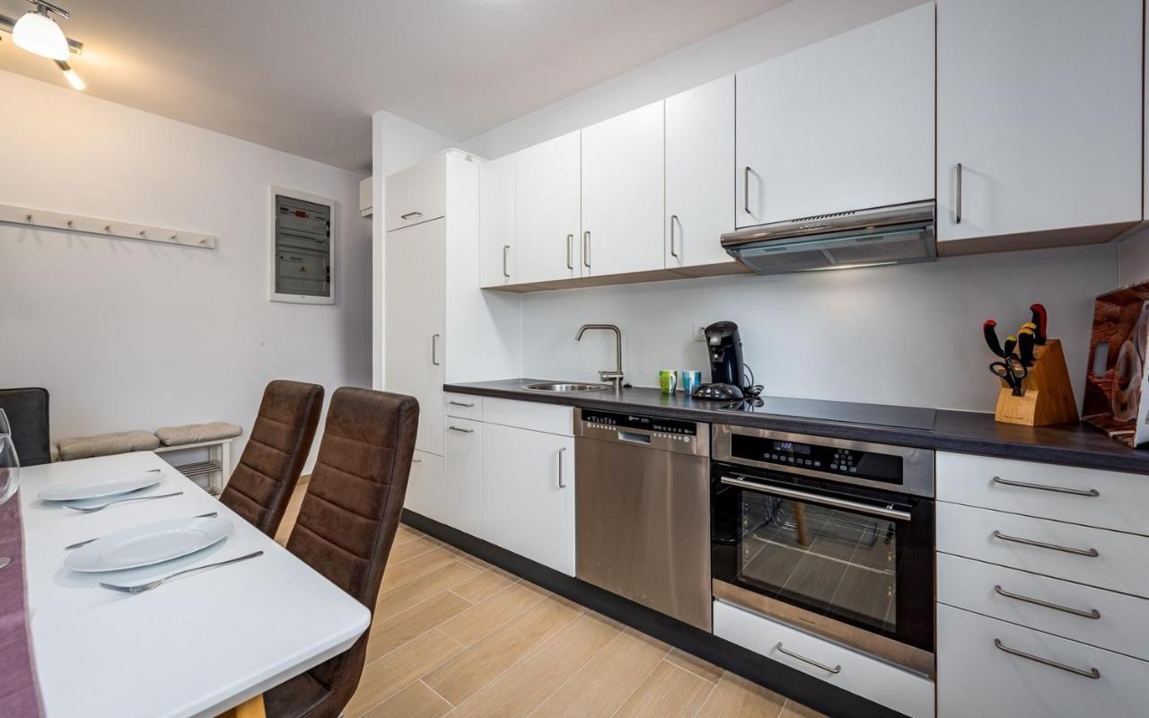 Punta Mary House With Apartment Umag Ngoại thất bức ảnh